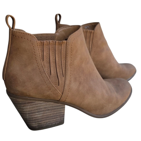 🔥5 FOR $25🔥Report Yukio Booties, Tan, Size 9 - Picture 1 of 8